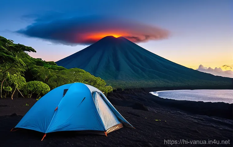 바누아투에서 캠핑하기 - **Prompt: A serene and breathtaking night scene of beach camping in Vanuatu. A sturdy, modern campin...